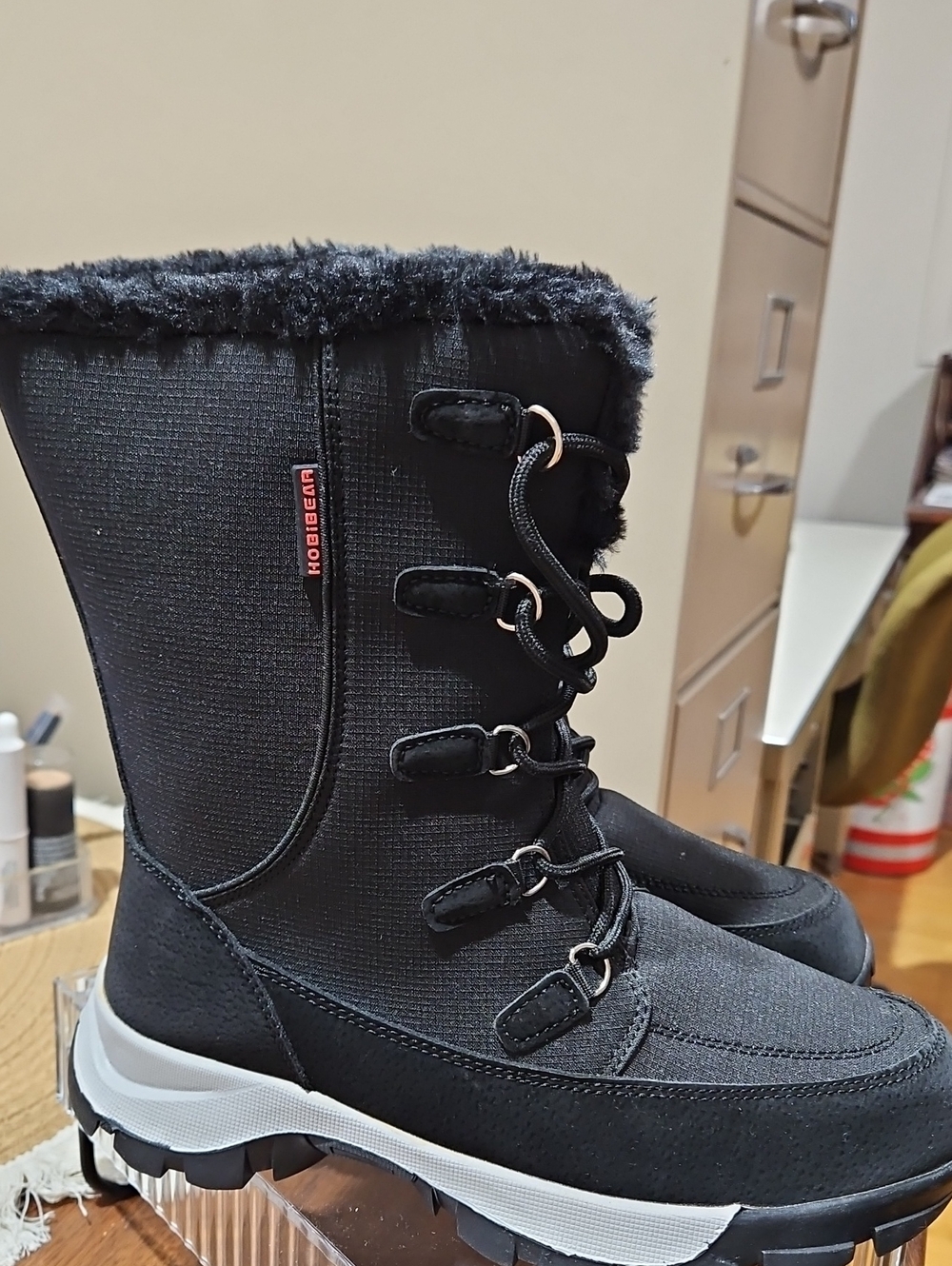 Women’s Black Insulated Winter Lace-Up Boots with Faux-Fur Cuff